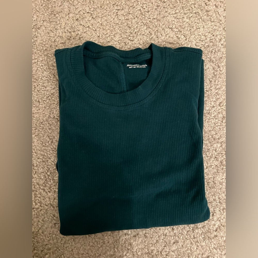NWOT Abercrombie Ribbed Thermal Long Sleeve Tee in Green XS
